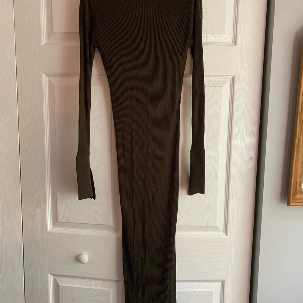 BNWT Vintage Urban Outfitters Olive Green Duster Cardigan/Maxi Dress - Picture 9 of 9